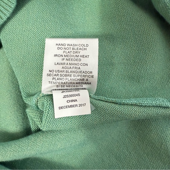 NWT Joseph A. Women’s Size M Medium Ruffle Short Sleeve Knit Sweater Crew Neck - Picture 12 of 12